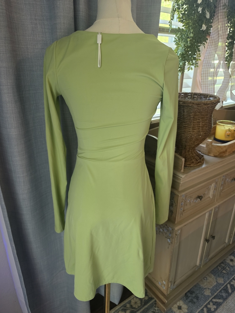 Qinsen Athletic Dress - Picture 4 of 5